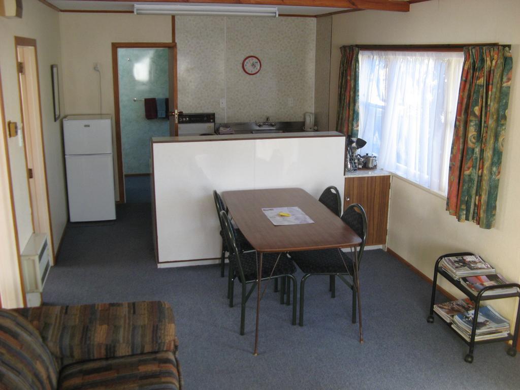 Tongariro River Motel Turangi Chambre photo